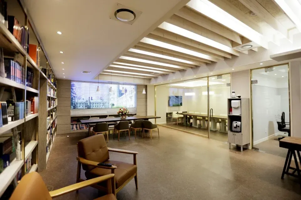 The study lounge at an Elite Prep center